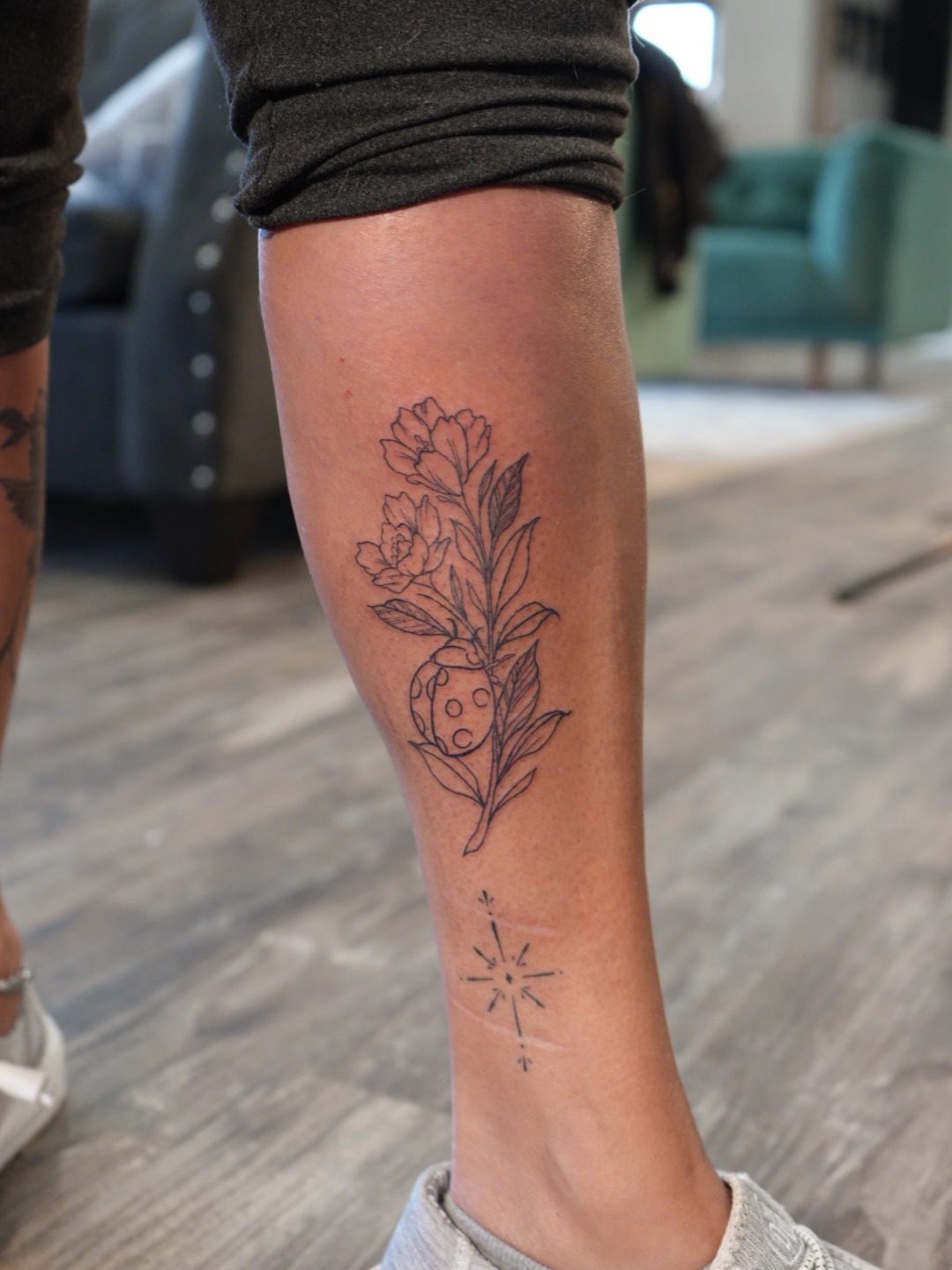 Got to do this fun flash piece. Would love to book bigger pieces. 

You’re gonna… — tattoo by Melissa Jergensen, Paramus, New Jersey