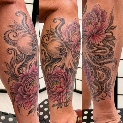 🌸🐙 Nature meets the sea. 🐙🌸
 ☎️808-486-4868

This custom black and grey octo… — tattoo by Heather Baldwin, Aiea , Hawaii 