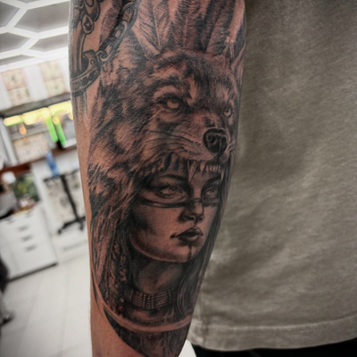 🐺 Wild spirit. Warrior energy. 🖤

Loved bringing this black & grey realism pie… — tattoo by Heather Baldwin, Aiea , Hawaii 