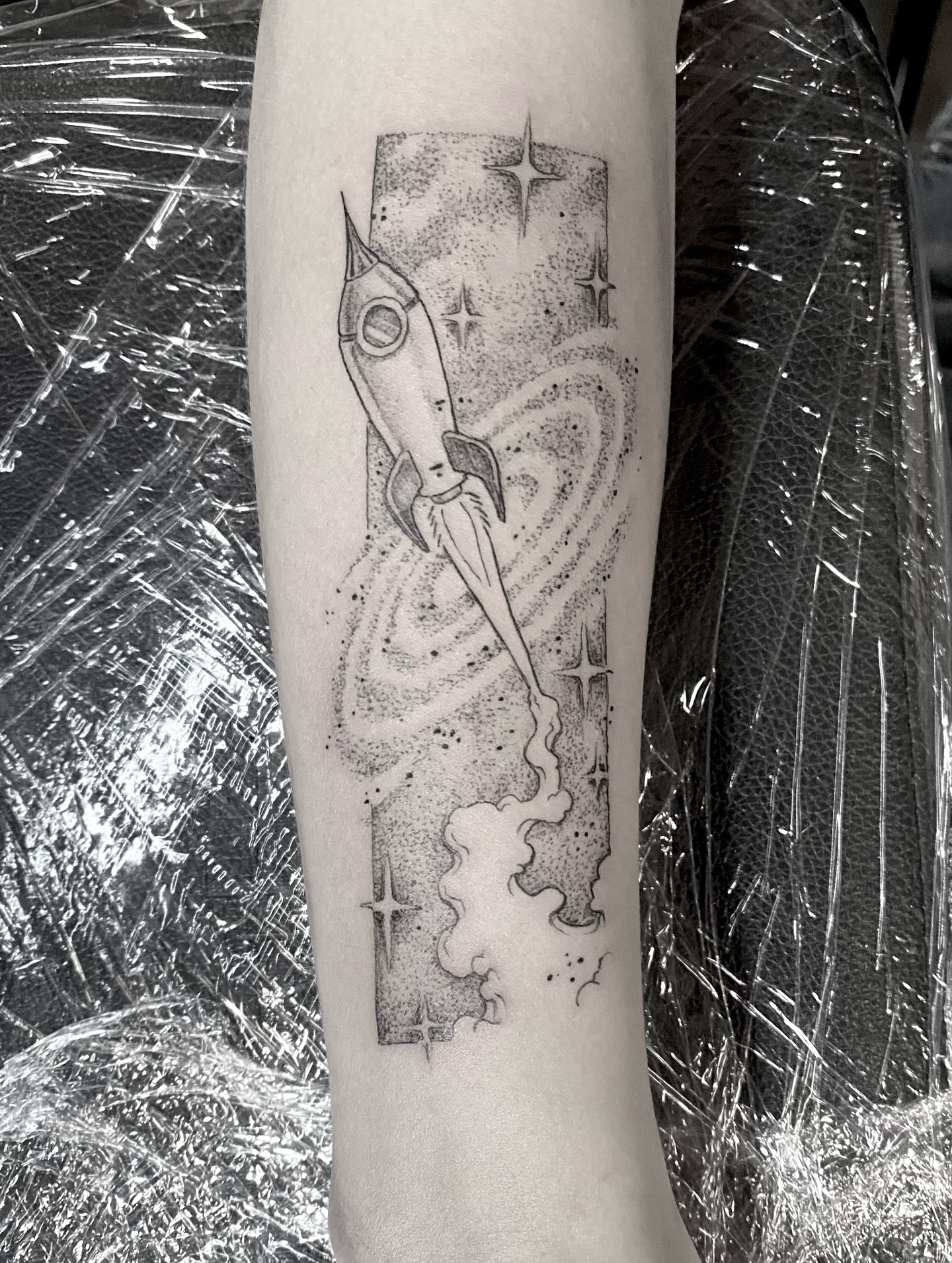 Space case

#🚀 #art #tattoo #tattoos — tattoo by Sam Robichaud, Los Angeles, California