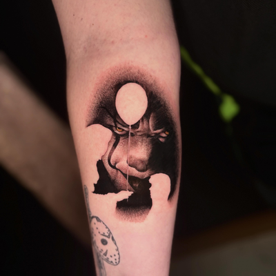 You’ll float too… 

♡

♡

♡

♡

♡

#fyp #pennywise #it #tattoo #tattooartist — tattoo by Paige Chartrand, Goffstown, New Hampshire