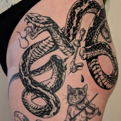 Half healed, half fresh! Thank you, @sadiespotaties !

@junebugtattoos 

#snake … — tattoo by Janel Petch, Eagle Rock, CA