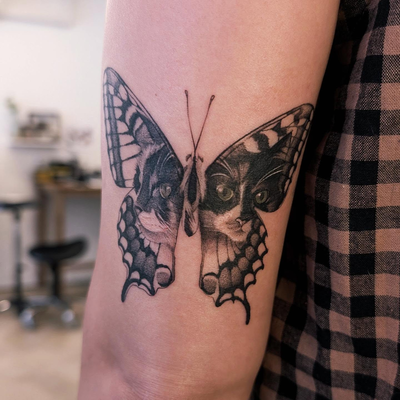 Memorial cat portrait designed and tattooed on the spot for Vanessa. Thank you, … — tattoo by Janel Petch, Eagle Rock, CA