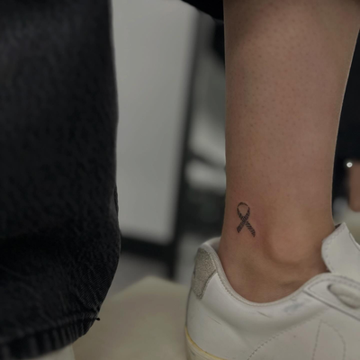 🦓🎗️
For the rare, the unseen, and the stories that matter. — tattoo by Yana Liner, Culver City, California