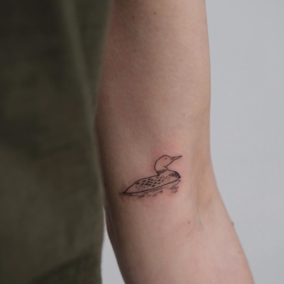 🦆 
#loontattoo #tattoolosangeles #minitattoo — tattoo by Yana Liner, Culver City, California