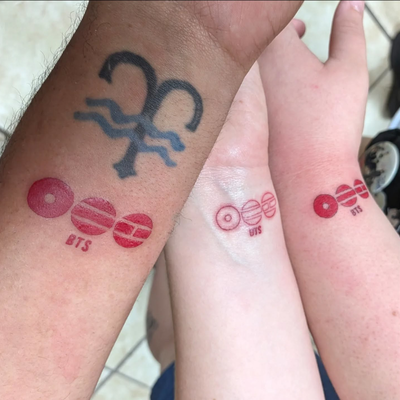 I was absolutely honored to meet this group of friends. Two of these friends tra… — tattoo by Makayla Wallace, Shreveport, Louisiana