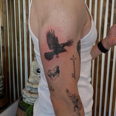 Fine-line black raven 
🐦‍⬛ 
DM to book a session
📍109 N La Cienega Blvd, Bever… — tattoo by Raivo Broks, Beverly Hills, California