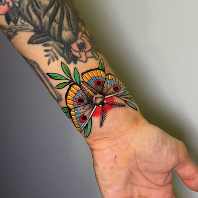 Small cover up that I did the other day! Now booking October-November! DM to boo… — tattoo by Diana Muresan, Phoenix, Arizona