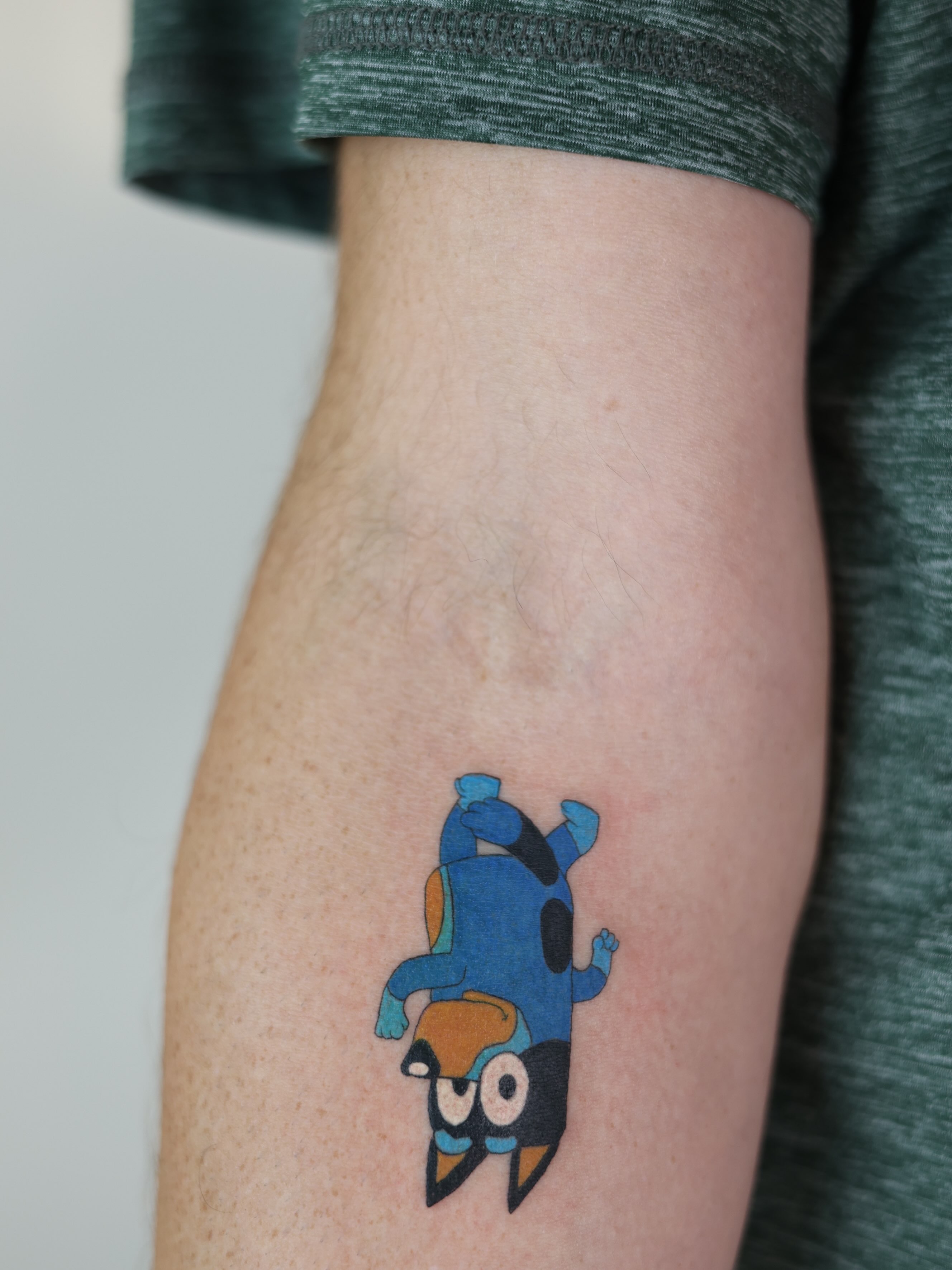 Bluey 🩵💙🐶
@tattoobahar 
•
•
•
Done at @flamewiseink 
#blueyandbingo #dogtatto… — tattoo by Bahar Matloubi, Toronto, Ontario