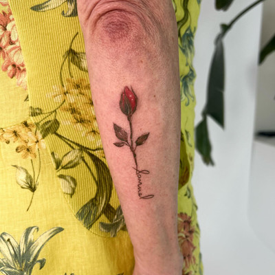 Samuel 🌹
@tattoobahar 
•
•
•
Done at @flamewiseink 
#rosetattoo #floraltattoo #… — tattoo by Bahar Matloubi, Toronto, Ontario