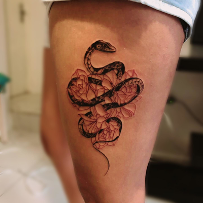 #tattoolife #tattoo #tattooed #dynamicblack #radiantcolorsink #snaketattoo #snak… — tattoo by Alberto Mayén, Naucalpan , México 