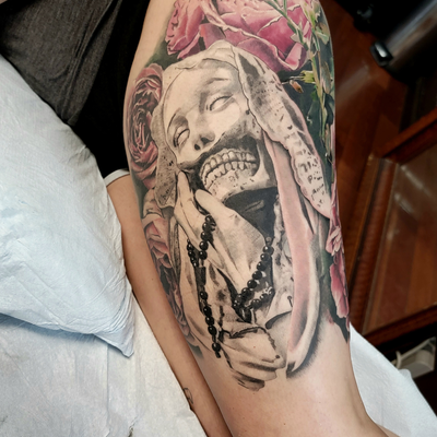 the flowers in the back are fresh. the rest is healed. I love doing this type of… — tattoo by Frank Lao, Los Angeles, California