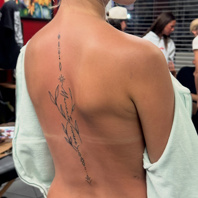A reminder to carry with you. ✨

“Memento Vivere” — remember to live.

Simple fi… — tattoo by Jessica Hurteau, Newport Beach, California