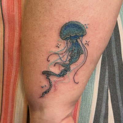 I don’t get to do color nearly as often as I’d like, but this little jellyfish w… — tattoo by Jessica Hurteau, Newport Beach, California