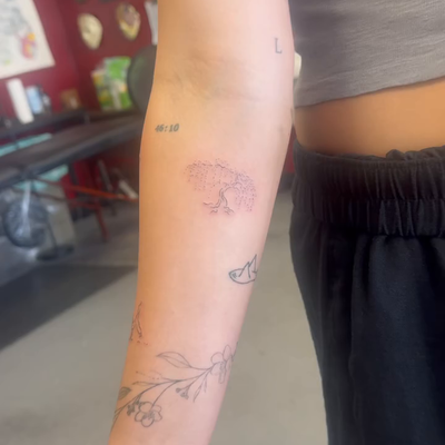 Sometimes a walk-in turns into something even better.

She came in planning on o… — tattoo by Jessica Hurteau, Newport Beach, California