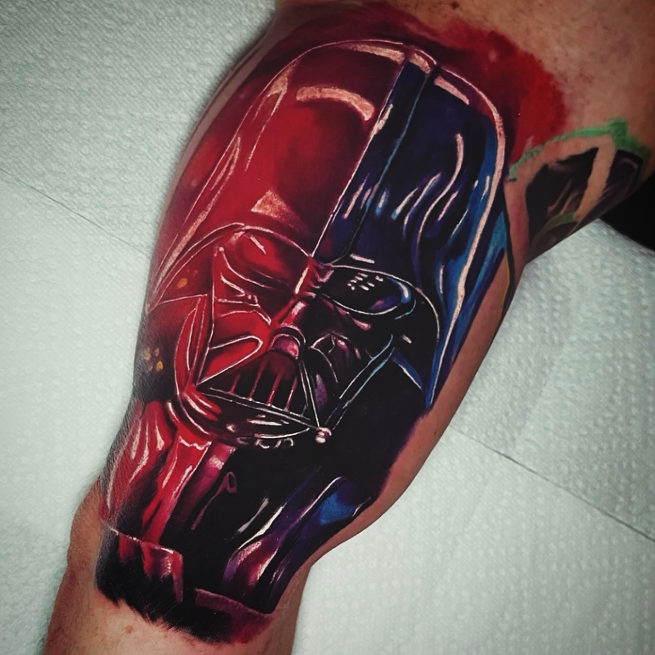 You either die a hero or live long enough to become something people fear. 🔴🔵
… — tattoo by Donnie Reynolds, Pueblo, Colorado