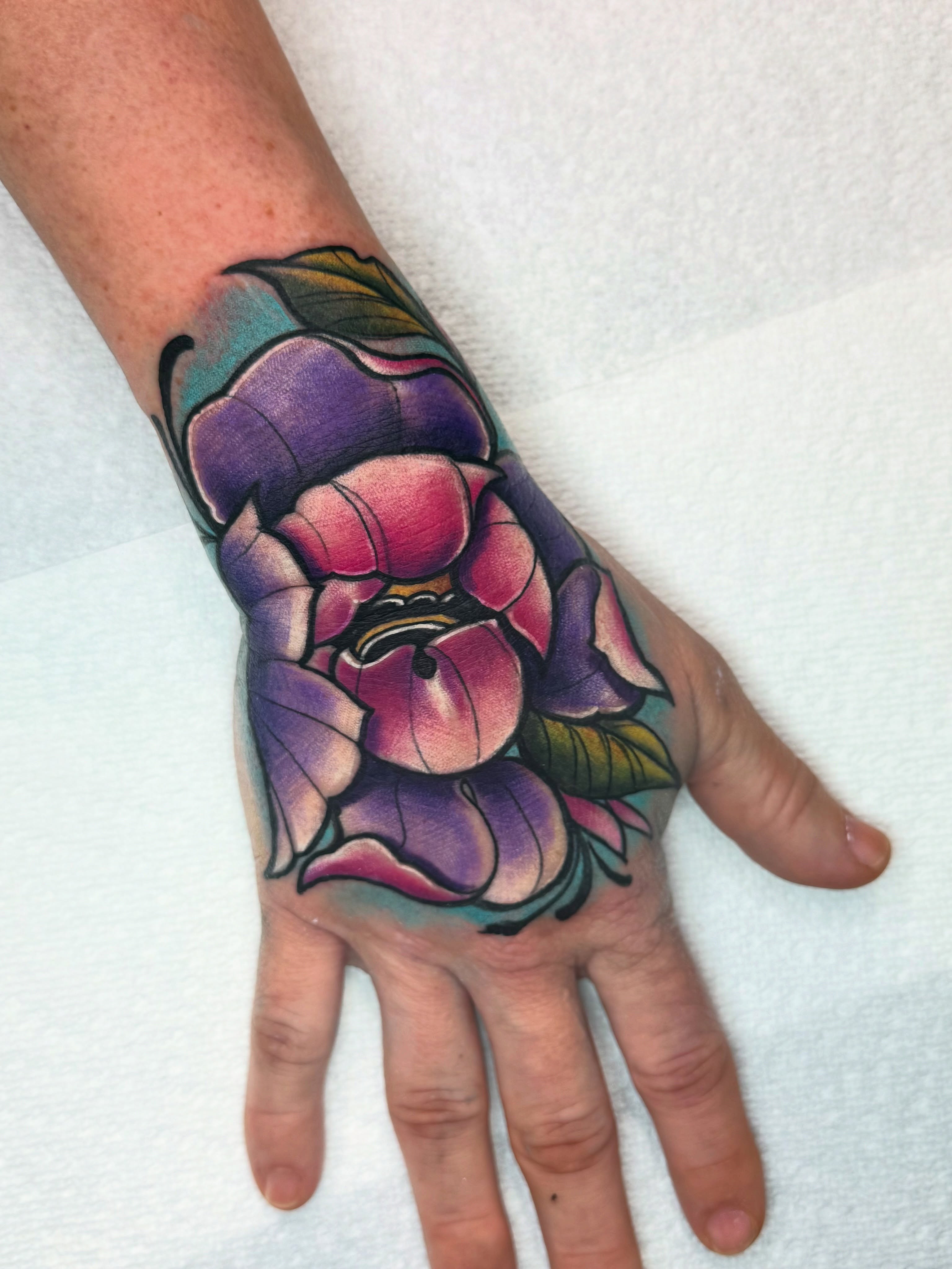 Hand jammer for @tait_clan_rn 
Appreciate the trust! 

@sacredveiltattoo 
@rebor… — tattoo by Donnie Reynolds, Pueblo, Colorado