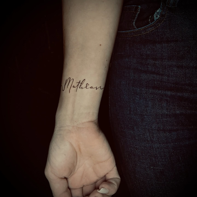 Tatuaje pequeño del día de hoy 🙌🏼 — tattoo by Cesar Romero, Tegucigalpa , Francisco Morazan 