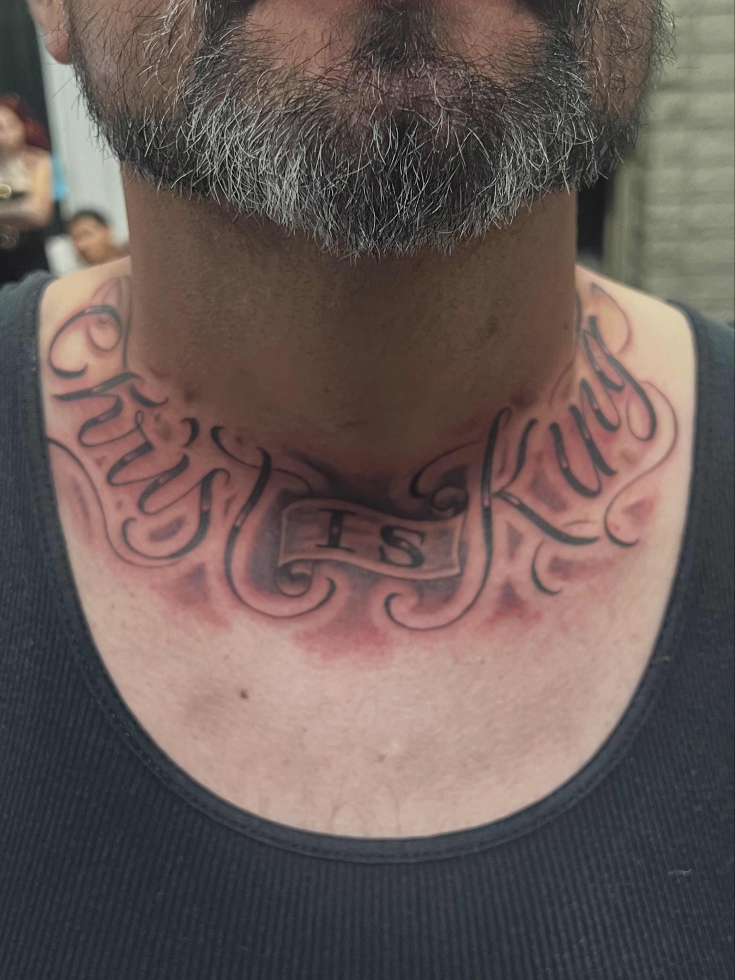 Freehand “Christ is King”

#SharkTank2 #QuanG #blessyourheart — tattoo by Quan G, Union City, California