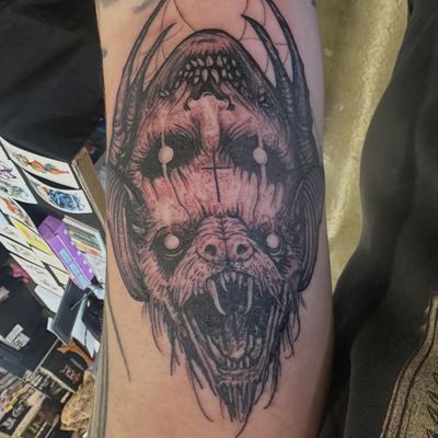 Post by lenca_art on Inker — tattoo by Isaac Reyes