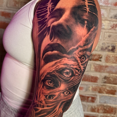 “Enlightened Self”

This piece was created around the idea of becoming the highe… — tattoo by Kelsea Lake Schack, Denver, Colorado