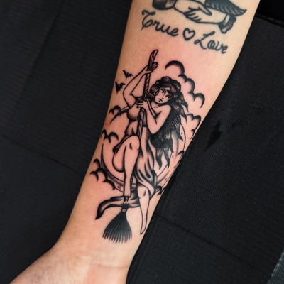 A witchy gal I had the pleasure of tattooing off my flash 🦇 
I would still love… — tattoo by Aiden Busiel, Chicago, Illinois