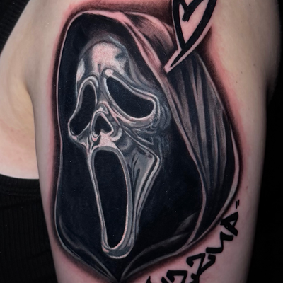 • CHROME GHOST FACE “WAZZUP” 🤪 •
Had a blast doing this for her, we love Ghostf… — tattoo by Christopher Alexis, North Providence, Rhode Island
