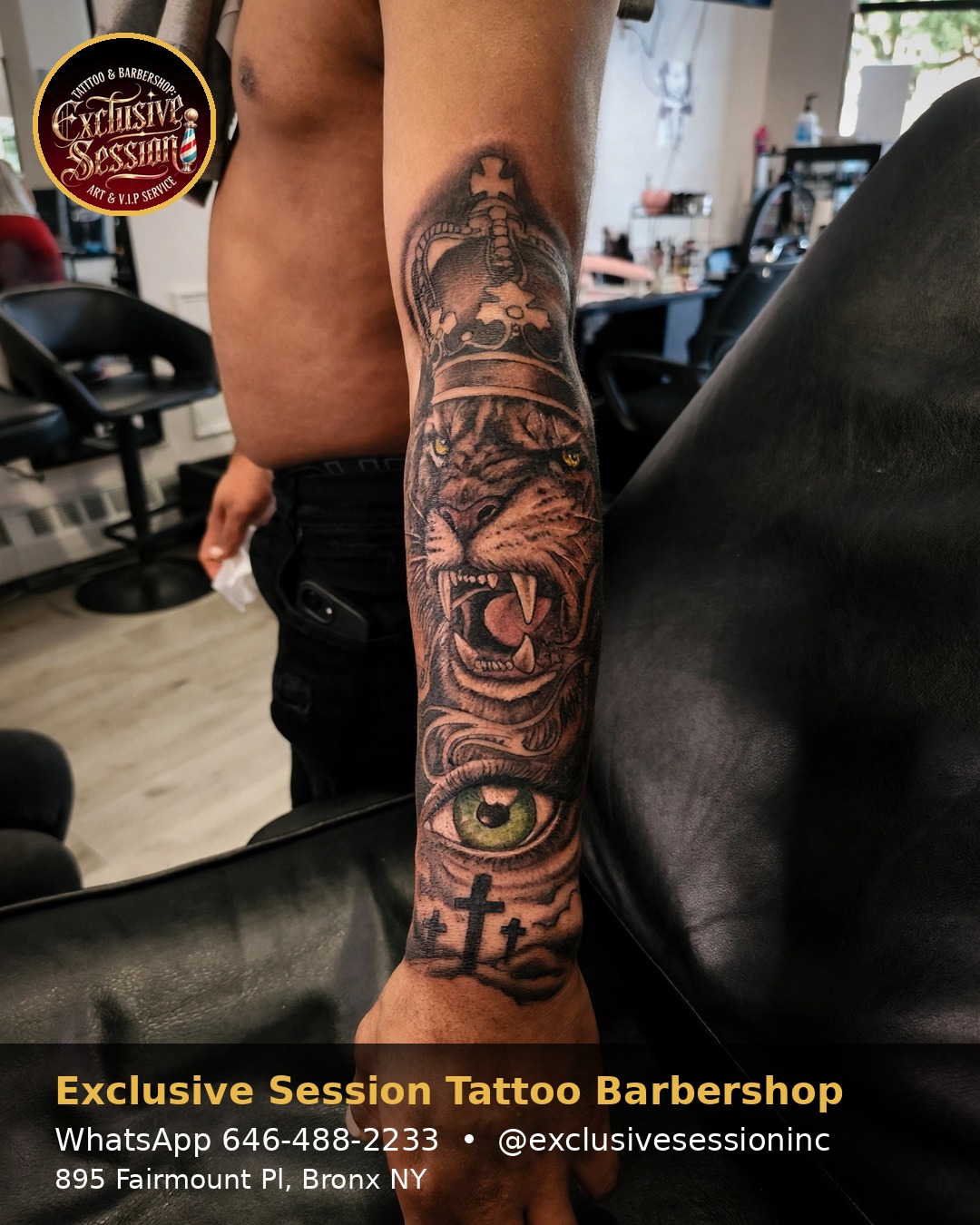 🔥 Trabajo fresco / Fresh work! 🐯👑

Tigre coronado en black & gray, detalle de… — tattoo by Nelson Mendoza, Bronx, New York