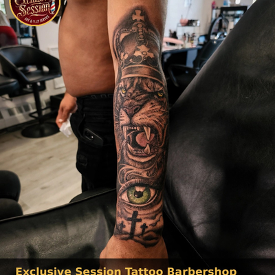 🔥 Trabajo fresco / Fresh work! 🐯👑

Tigre coronado en black & gray, detalle de… — tattoo by Nelson Mendoza, Bronx, New York