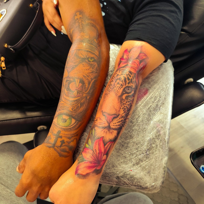 🔥 Arte fresco en Exclusive Session 🐯🐆
Dos fieras, un solo nivel: tigre corona… — tattoo by Nelson Mendoza, Bronx, New York