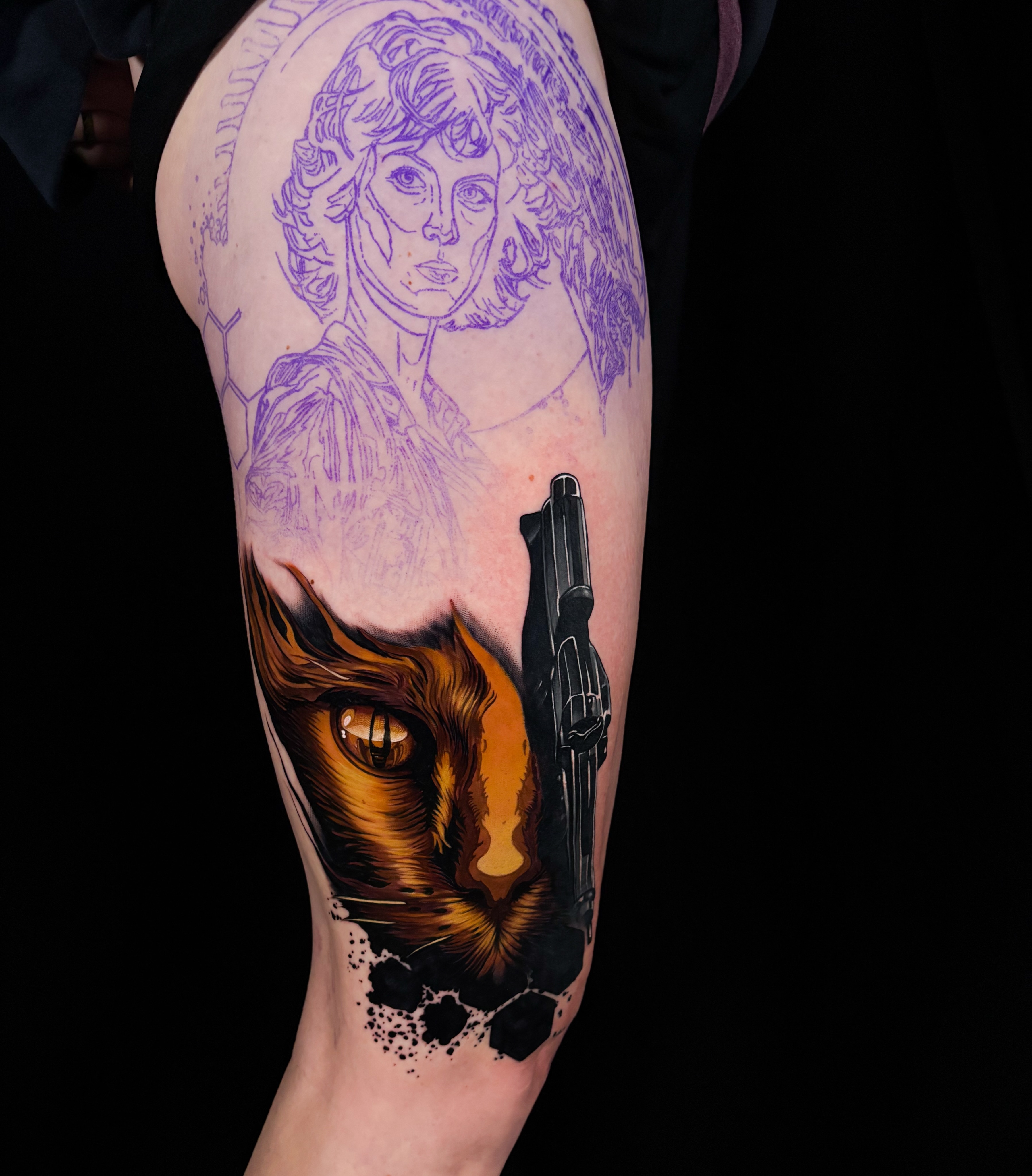 Great start on this ALIEN thigh piece for Gwen. We got Jonesy and Ripley’s blast… — tattoo by Seth Holmes, Pittsburgh, Pennsylvania