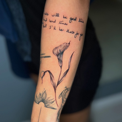 Soft florals, familiar handwriting, and a whole lot of meaning🤍 

📍 @waraoinkt… — tattoo by Jadé-Marie Ho, Woodbrook, Port Of Spain