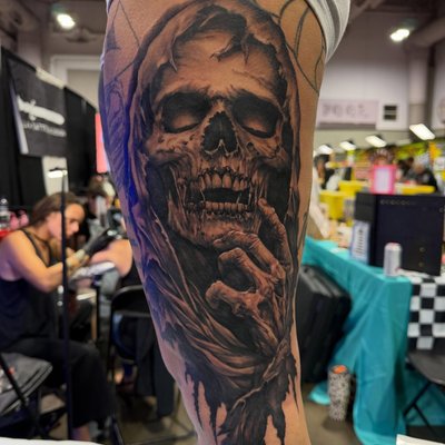 Full picture of the piece I did on Saturday at the @villainarts @syracusetattooa… — tattoo by Tom Doyle, Phoenix, New York