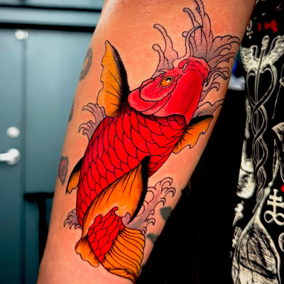 🇯🇵🎏 
Koi swim upstream as they begin their hopeful transformation into a drag… — tattoo by Joel Soria, Tucson, Arizona