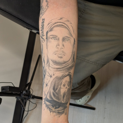 Cover up done for my client at @blackheartartgallery.

#tattoo #tattoos_of_insta… — tattoo by Bryan  Hernandez Rodriguez, Shelton, Connecticut